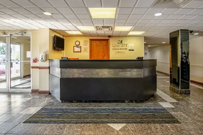 Photo 4 - Quality Inn & Suites Bristol North