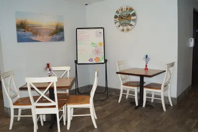 Photo 4 - Days Inn & Suites by Wyndham Traverse City