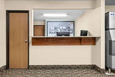 Photo 3 - Super 8 by Wyndham Alexandria MN