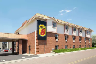 Photo 2 - Super 8 by Wyndham Colorado Springs/Afa Area