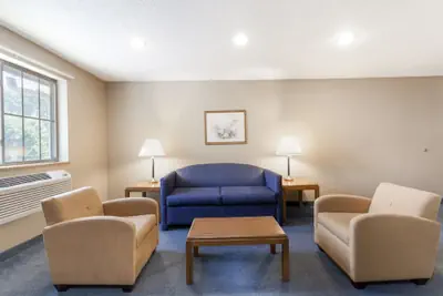Photo 4 - Super 8 by Wyndham East Stroudsburg/Poconos
