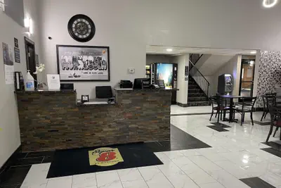 Photo 5 - Super 8 by Wyndham Shakopee