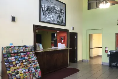 Photo 3 - Super 8 by Wyndham Clearwater/St. Petersburg Airport
