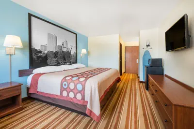Photo 5 - Super 8 by Wyndham Claremore OK
