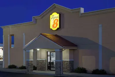 Photo 2 - Super 8 by Wyndham Lafayette / Purdue Area