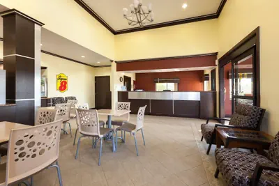 Photo 4 - Super 8 by Wyndham Fairfield Tx