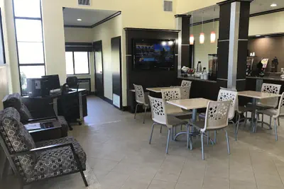 Photo 5 - Super 8 by Wyndham Fairfield Tx