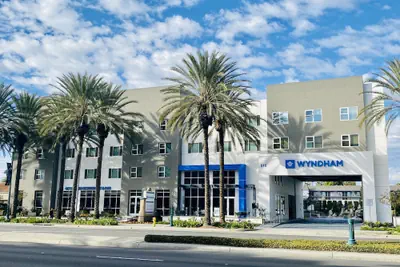Photo 2 - Wyndham Anaheim