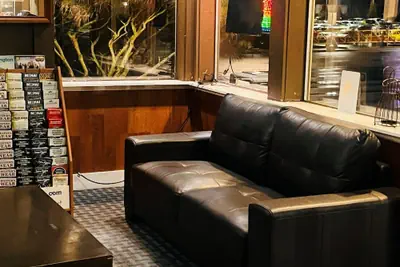 Photo 5 - Western Inn Lakewood Tacoma