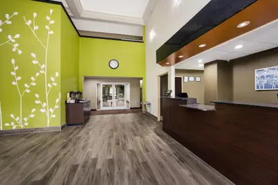 Photo 3 - Sleep Inn & Suites Valdosta Mall Area