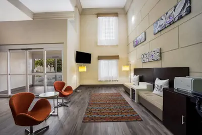Photo 5 - Sleep Inn & Suites Valdosta Mall Area