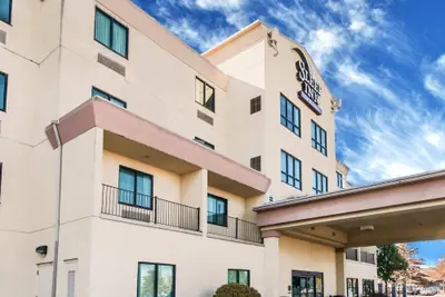Photo 2 - Sleep Inn & Suites Winchester near University