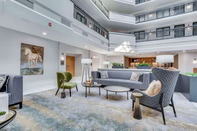 Photo 5 - Embassy Suites Louisville East
