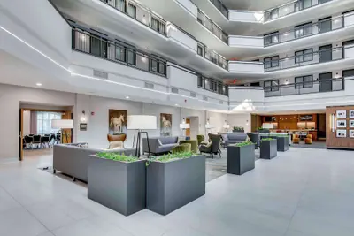 Photo 4 - Embassy Suites Louisville East