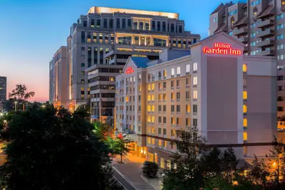 Photo 2 - Hilton Garden Inn Arlington/Courthouse Plaza