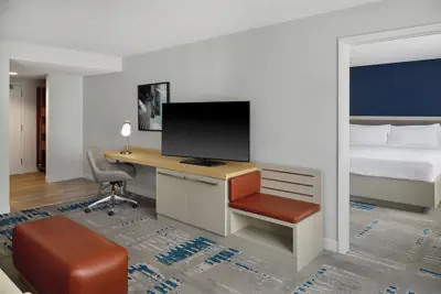 Photo 2 - Hilton Garden Inn Arlington/Courthouse Plaza