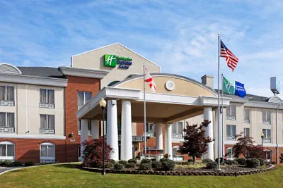Photo 2 - Holiday Inn Express Hotel & Suites Cullman by IHG