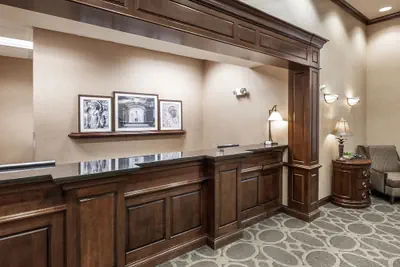 Photo 3 - The Elms Hotel