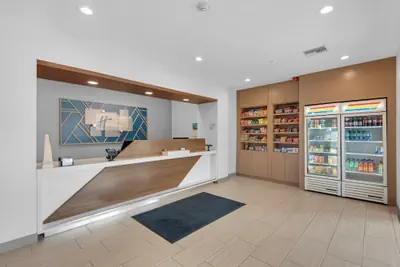 Photo 4 - Holiday Inn Express Destin E - Commons Mall area by IHG