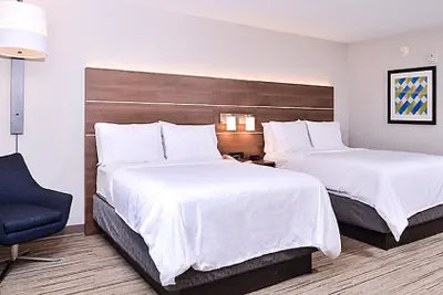 Photo 5 - Holiday Inn Express Hotel & Suites Mount Pleasant by IHG