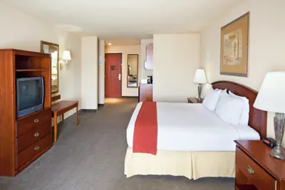 Photo 5 - Holiday Inn Express Hotel & Suites Kerrville by IHG