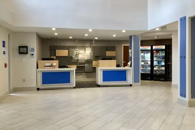 Photo 3 - Holiday Inn Express Hotel & Suites Great Barrington by IHG