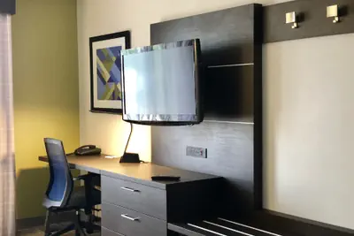 Photo 5 - Holiday Inn Express Hotel & Suites Great Barrington by IHG