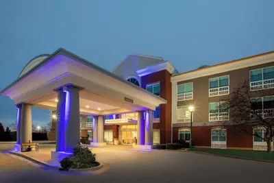 Photo 2 - Holiday Inn Express Hotel & Suites Grand Rapids-North by IHG
