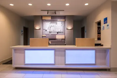 Photo 4 - Holiday Inn Express Hotel & Suites Tampa-Anderson Rd/Veteran by IHG