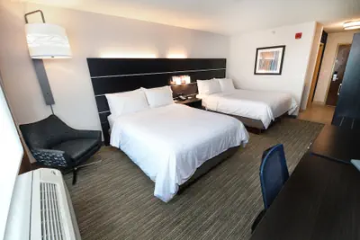 Photo 5 - Holiday Inn Express Hotel & Suites Grand Forks by IHG