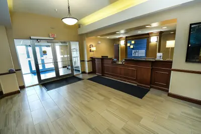 Photo 4 - Holiday Inn Express Hotel & Suites Grand Forks by IHG