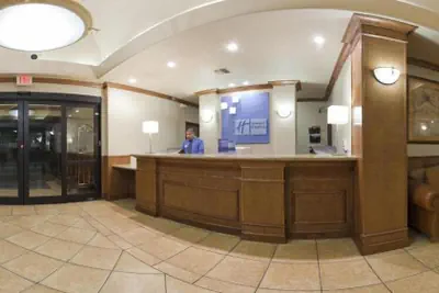 Photo 3 - Holiday Inn Express Hotel & Suites Mission-McAllen Area by IHG