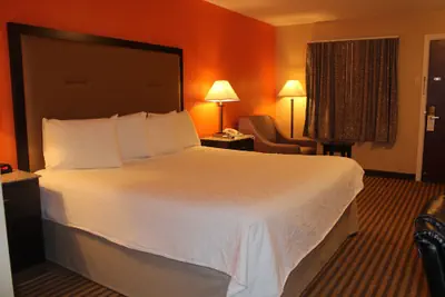 Photo 5 - Travelodge by Wyndham Bellmawr