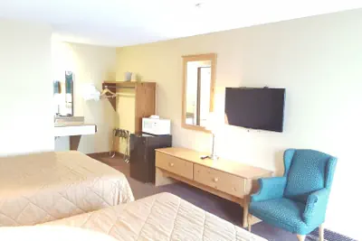 Photo 4 - Oakdale Motel