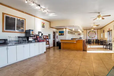 Photo 4 - Rodeway Inn at Lake Powell