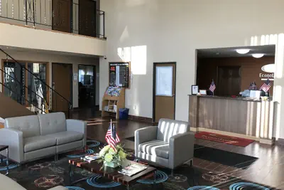 Photo 3 - Econo Lodge La Crosse North
