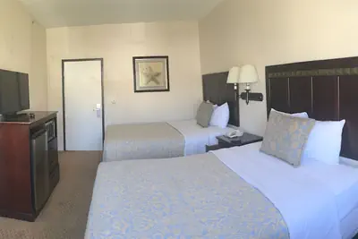 Photo 5 - Harborview Inn & Suites San Diego Harbor