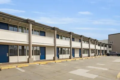 Photo 2 - Motel 6 San Francisco, CA – Great Highway