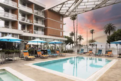 Photo 2 - Shore Hotel