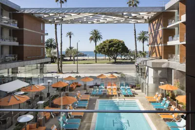Photo 5 - Shore Hotel