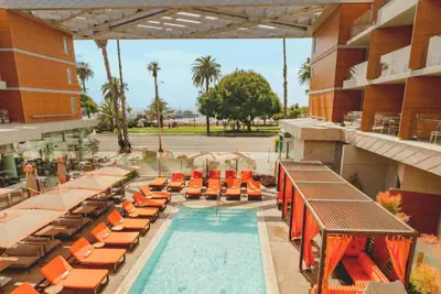 Photo 2 - Shore Hotel