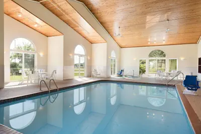 Photo 2 - Country Inn & Suites by Radisson, Mason City, IA