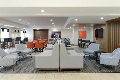 Photo 5 - Holiday Inn Express Hotel and Suites Marysville by IHG