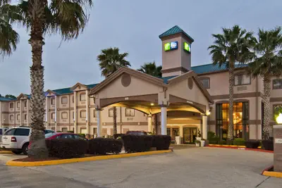 Photo 2 - Holiday Inn Express Hotel & Suites Lake Charles by IHG