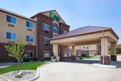 Photo 2 - Holiday Inn Express & Suites Aberdeen by IHG