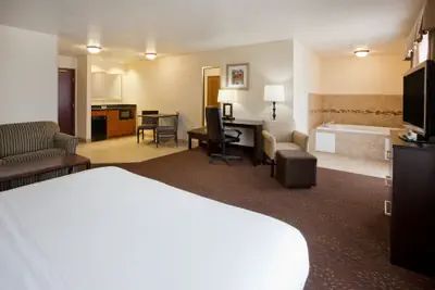 Photo 4 - Holiday Inn Express & Suites Aberdeen by IHG