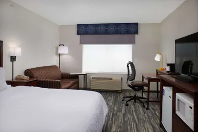 Photo 5 - Hampton Inn Helena