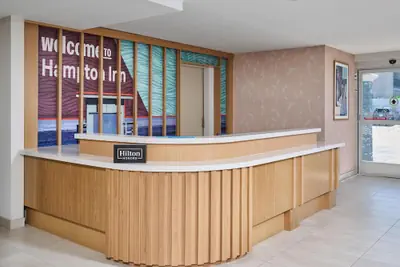 Photo 2 - Hampton Inn & Suites Hermosa Beach