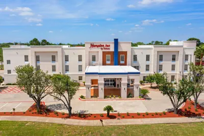 Photo 2 - Hampton Inn Houston-Pearland