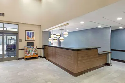Photo 4 - Comfort Inn & Suites Arlington Heights - Schaumburg
